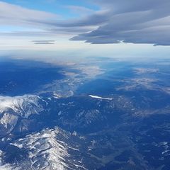 Verortung via Georeferenzierung der Kamera: Aufgenommen in der Nähe von Kapellen, Österreich in 5600 Meter